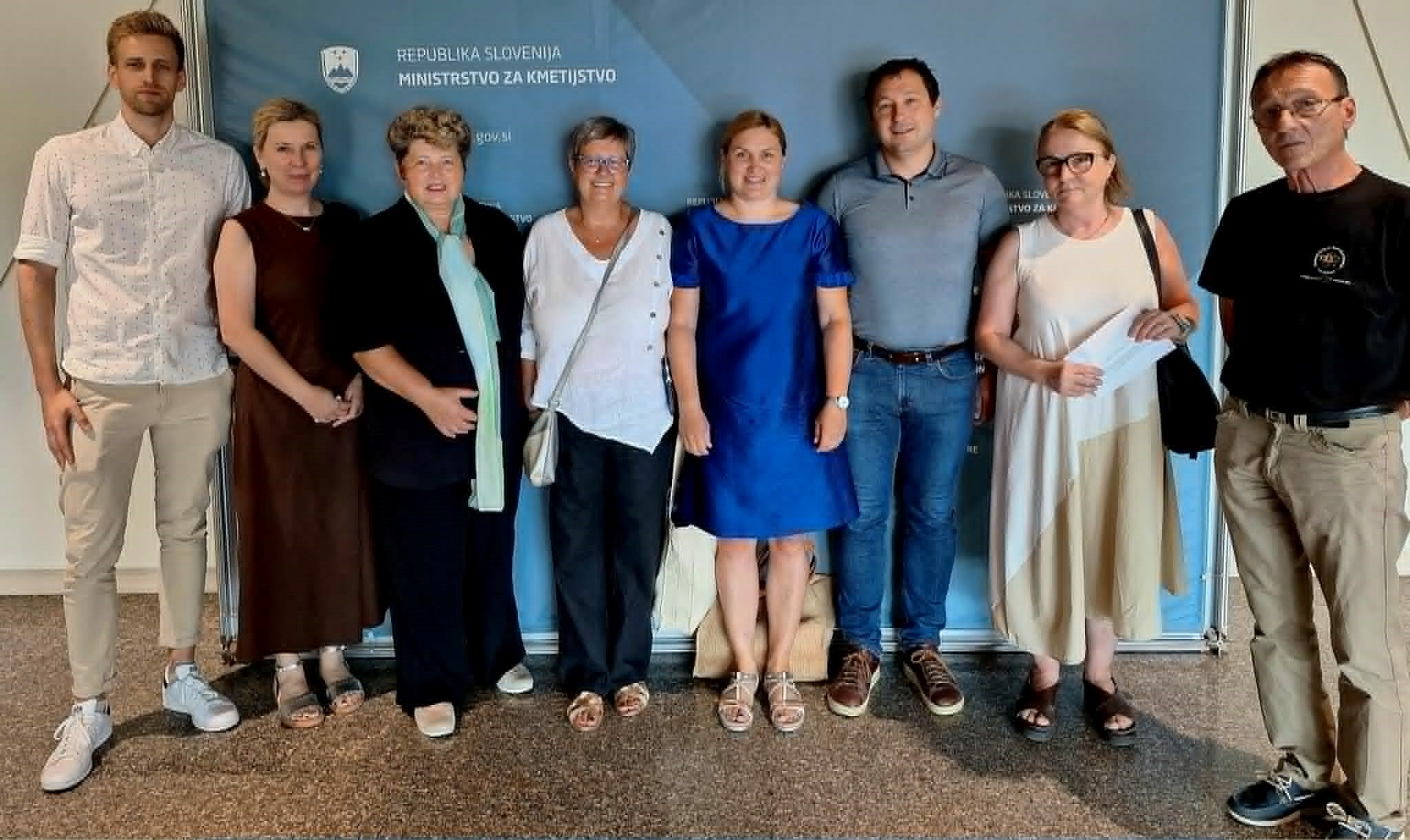 Slovenija pred odločitvijo o NGT: bomo zaščitili potrošnike, kmete, semena in biotsko pestrost?